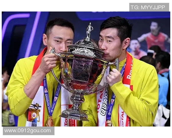 成都与上海羽毛球队赛后分析力量对比与战术探讨